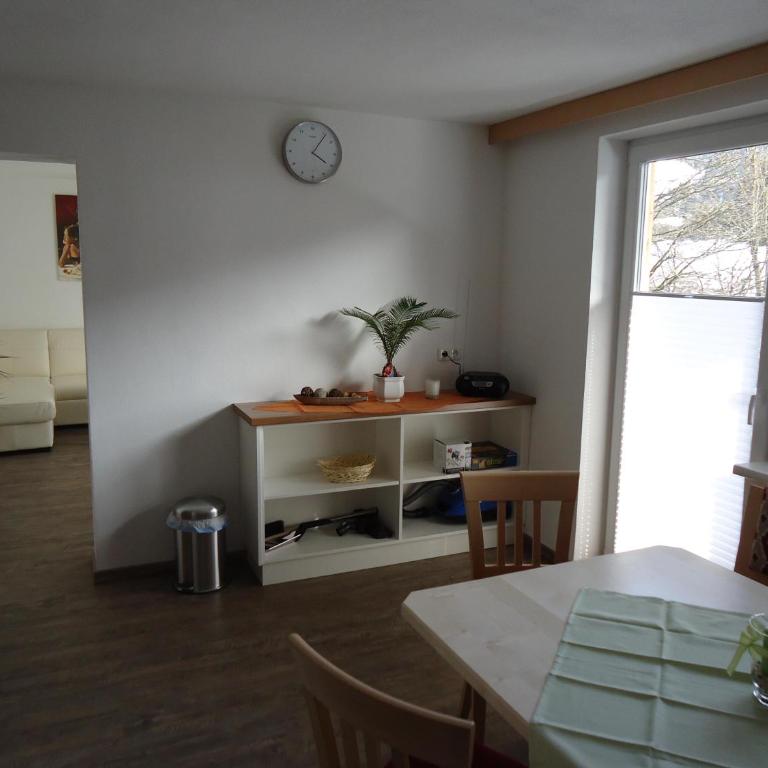 Ferienwohnung Rainer Vogelhaus - Apartment mit 2 Schlafzimmern und Dusche - 14