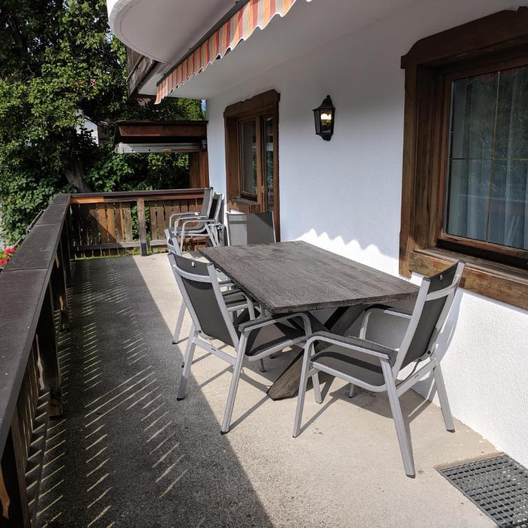 Ferienwohnung Rainer Kunterbunt - Apartment mit Dusche - 5