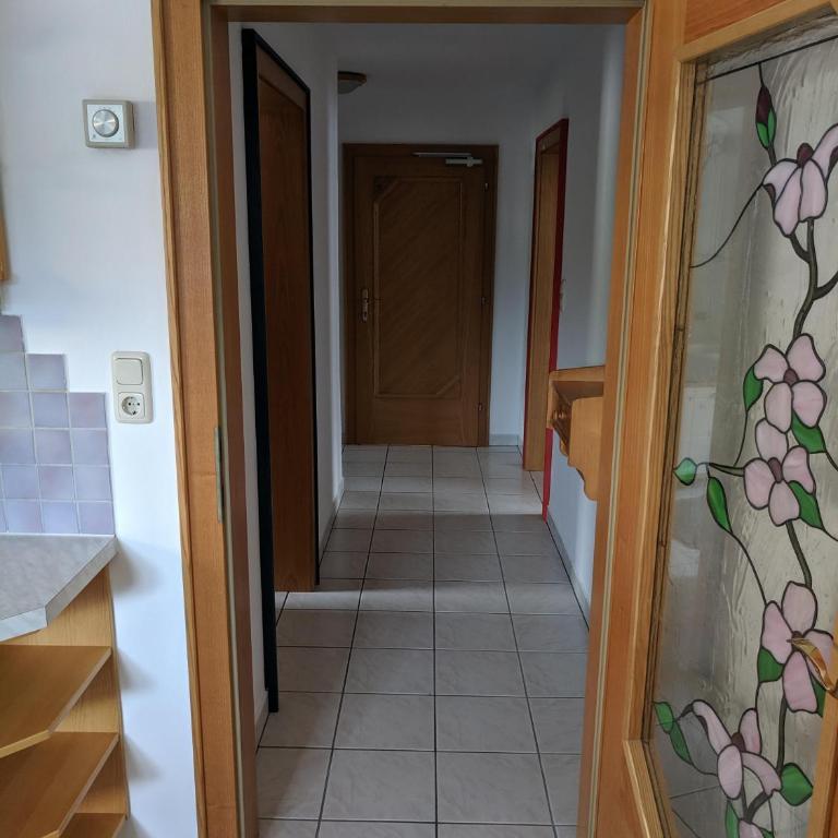 Ferienwohnung Rainer Kunterbunt - Apartment mit Dusche - 17