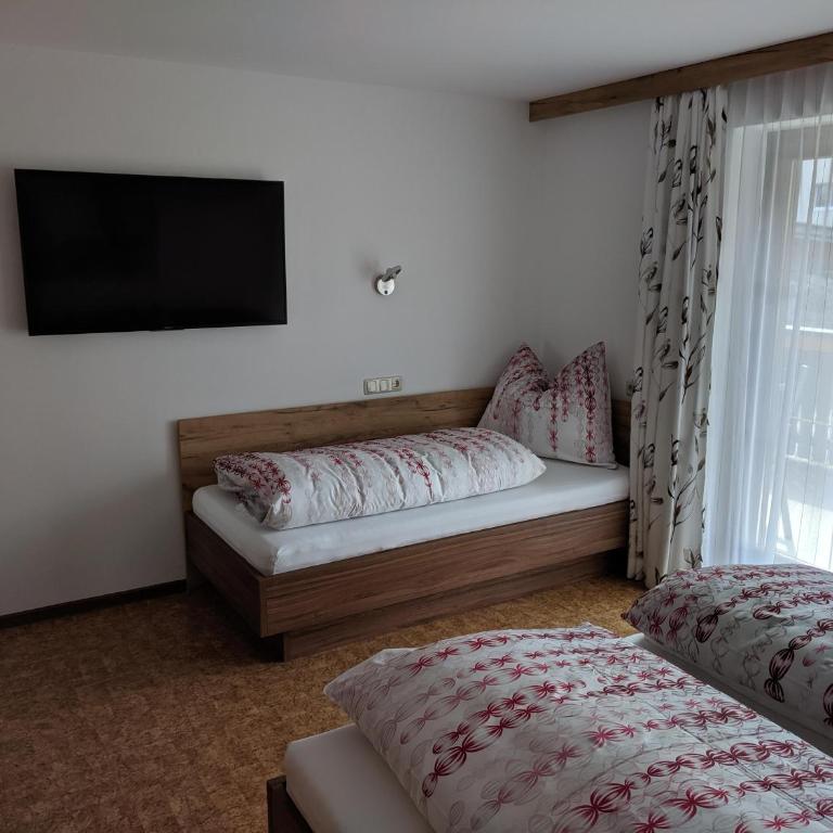 Ferienwohnung Rainer Kunterbunt - Apartment mit Dusche - 13