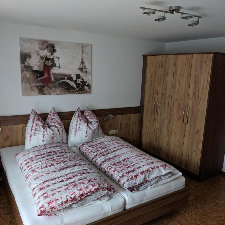 Ferienwohnung Rainer Kunterbunt - Apartment mit Dusche - 4