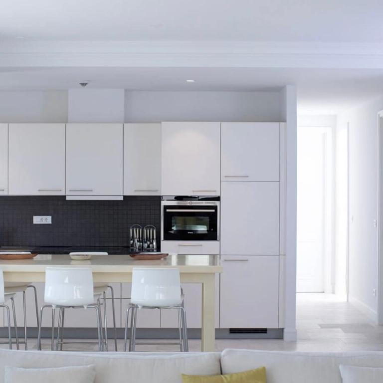 Sea View Three Bedroom Apartment - Marina Village - Three-Bedroom Apartment - 3