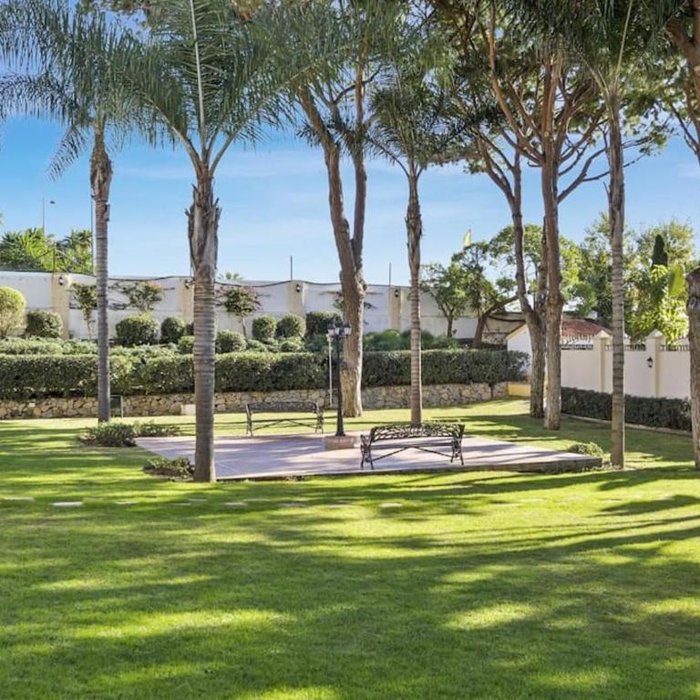2 bdr apartment next to the beach in Puerto Banús - Apartamento de 2 dormitorios - 27