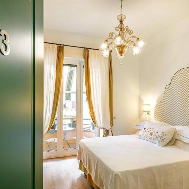 Riboty 10 Suites - Deluxe Doppelzimmer mit Balkon - 8