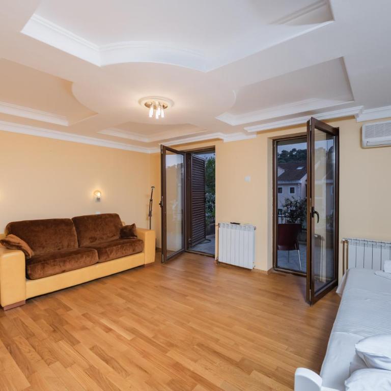 Villa Botanicus - Family Room with Terrace - 7