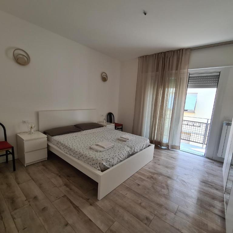 Lido Central Sea & Holiday - Two-Bedroom Apartment - 1
