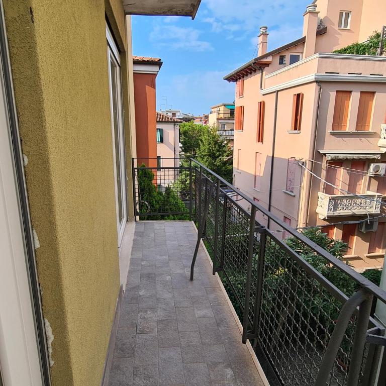 Lido Central Sea & Holiday - Two-Bedroom Apartment - 12
