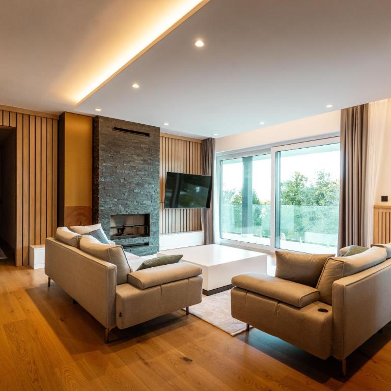 Hillmax Residence - Vila - 24