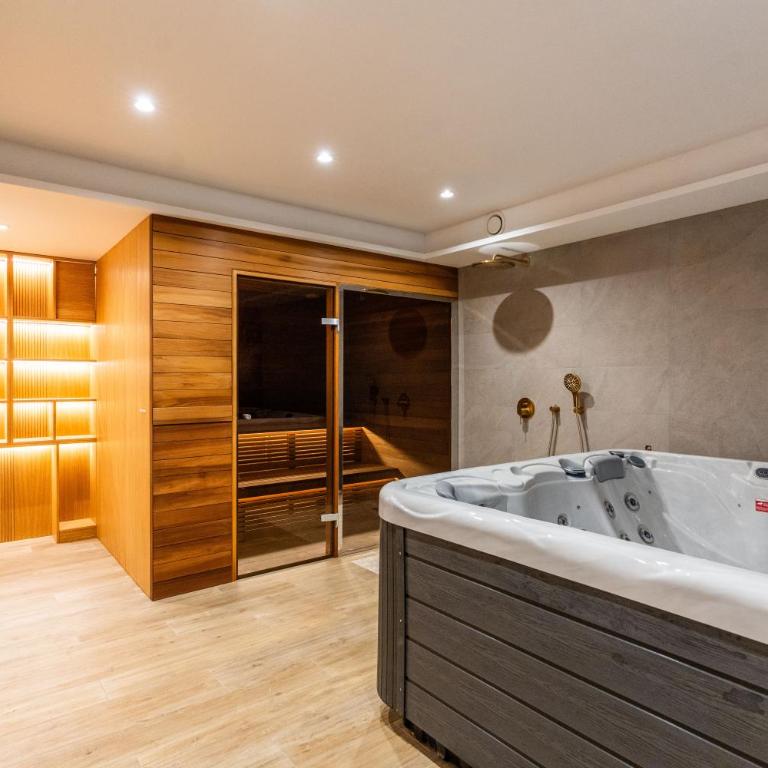 Hillmax Residence - Vila - 40