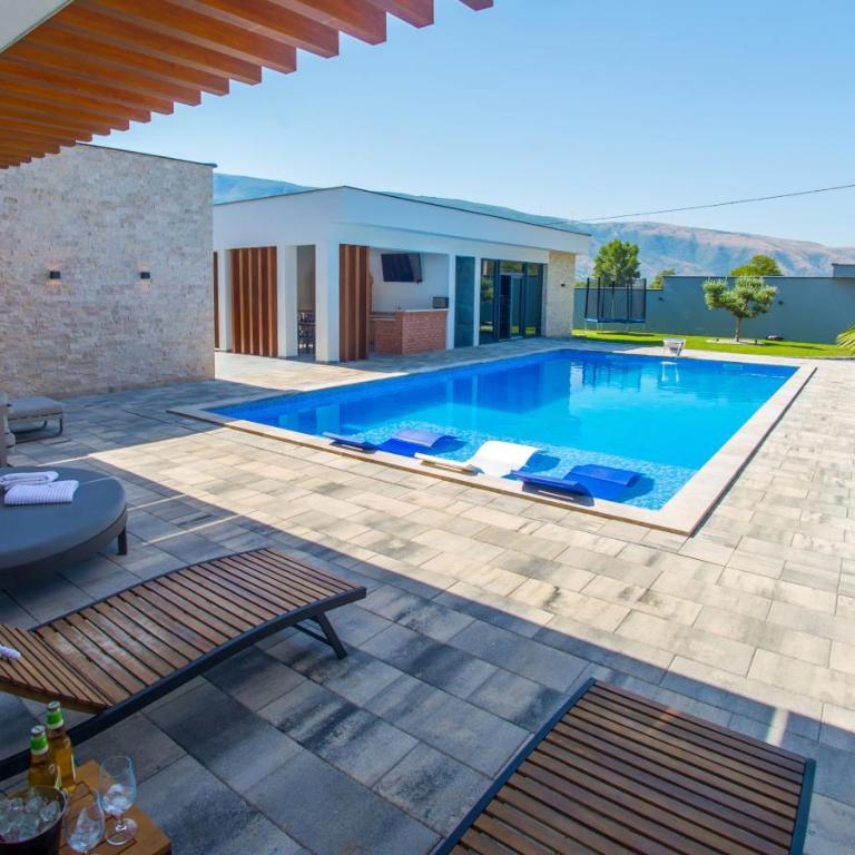 Villa River - Three-Bedroom Villa - 75