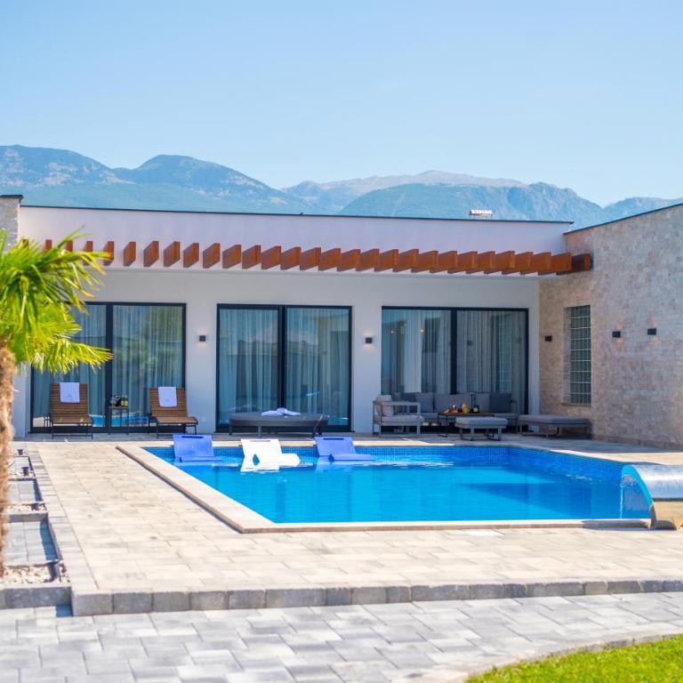 Villa River - Three-Bedroom Villa - 20