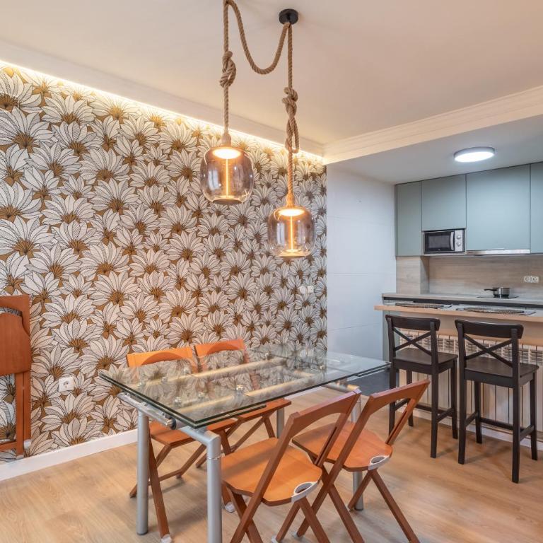 Dreaming Bazán - free parking - Two-Bedroom Apartment - 2