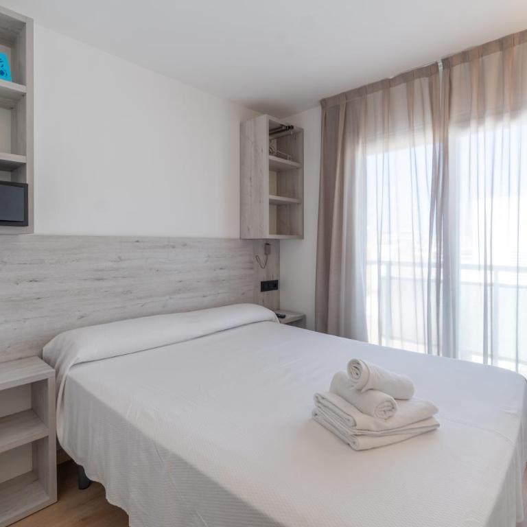 Hotel Costa Brava - Habitación Familiar - 3