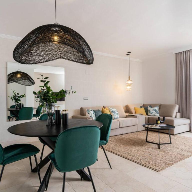 Seaview 2BR Penthouse with Terrace & Pool Access - Apartamento - 13