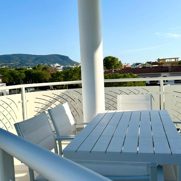 M412 - Marcelli, trilocale con terrazzo e posto auto - Two-Bedroom Apartment - 1