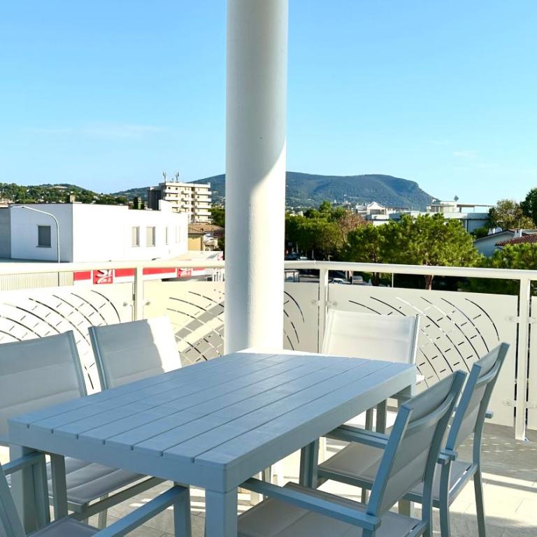 M412 - Marcelli, trilocale con terrazzo e posto auto - Two-Bedroom Apartment - 2