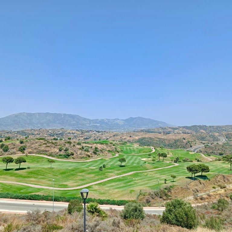 Appartement familial Mijas Ipanema avec piscine spa gym au pied du Golf - Three-Bedroom Apartment - 2