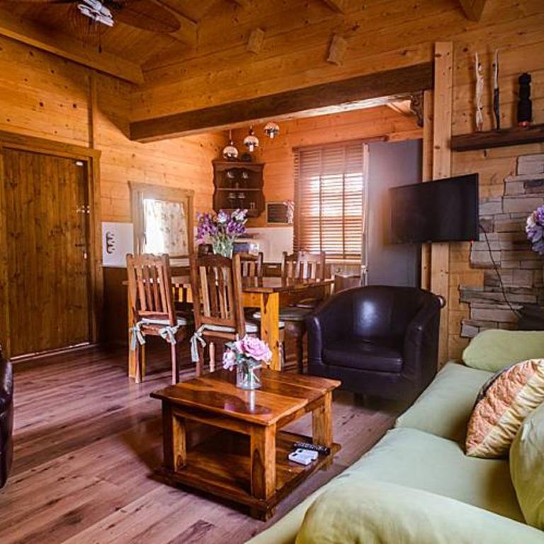 Villa casa de madera - Three-Bedroom House - 5