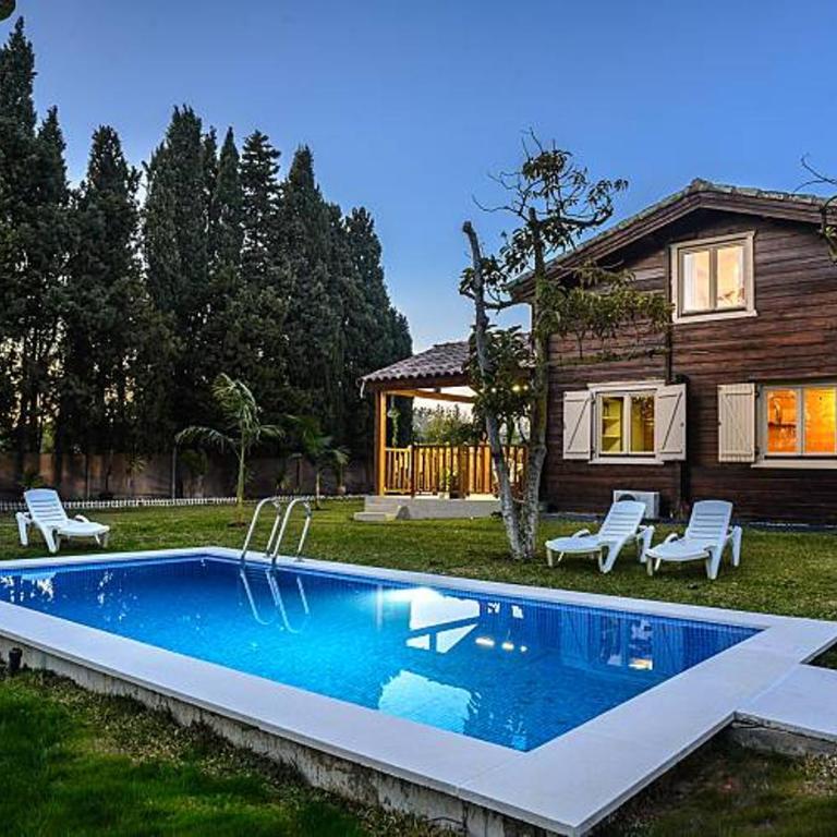 Villa casa de madera - Three-Bedroom House - 8