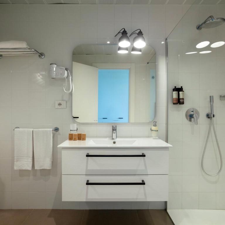 Mangia's Torre Del Barone Resort & SPA - Camera Matrimoniale Classic con Vista Mare - 1