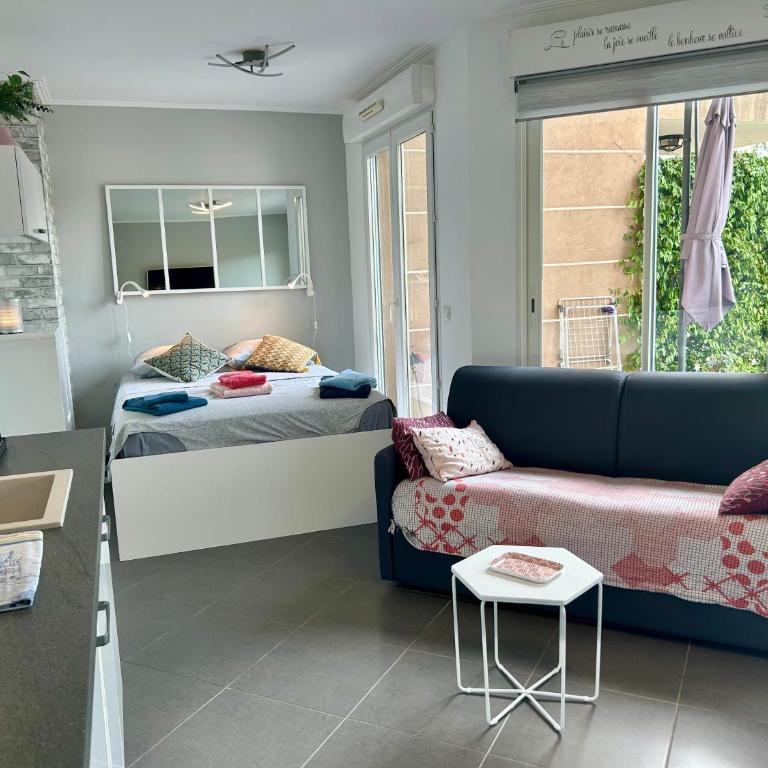 Joli studio climatisé avec Jardin dans résidence avec piscine mecalineloc - Monolocale Matrimoniale Deluxe - 6