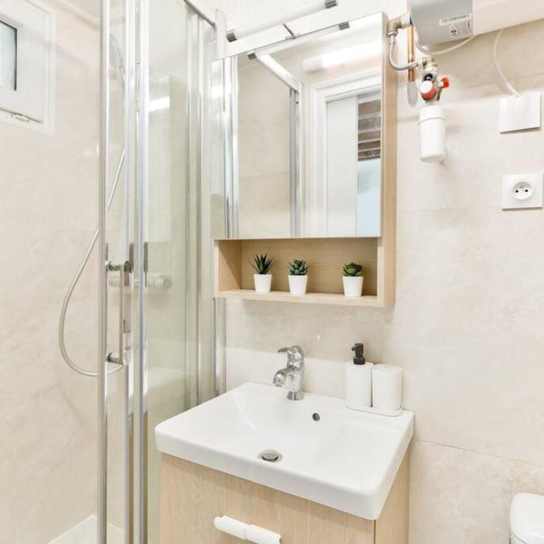 Studio 5mn walk from Oberkampf metro station - Apartamento de 1 dormitorio - 11