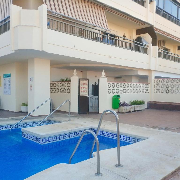 Las Rampas Fuengirola Puerto - Two-Bedroom Apartment with Terrace - 30