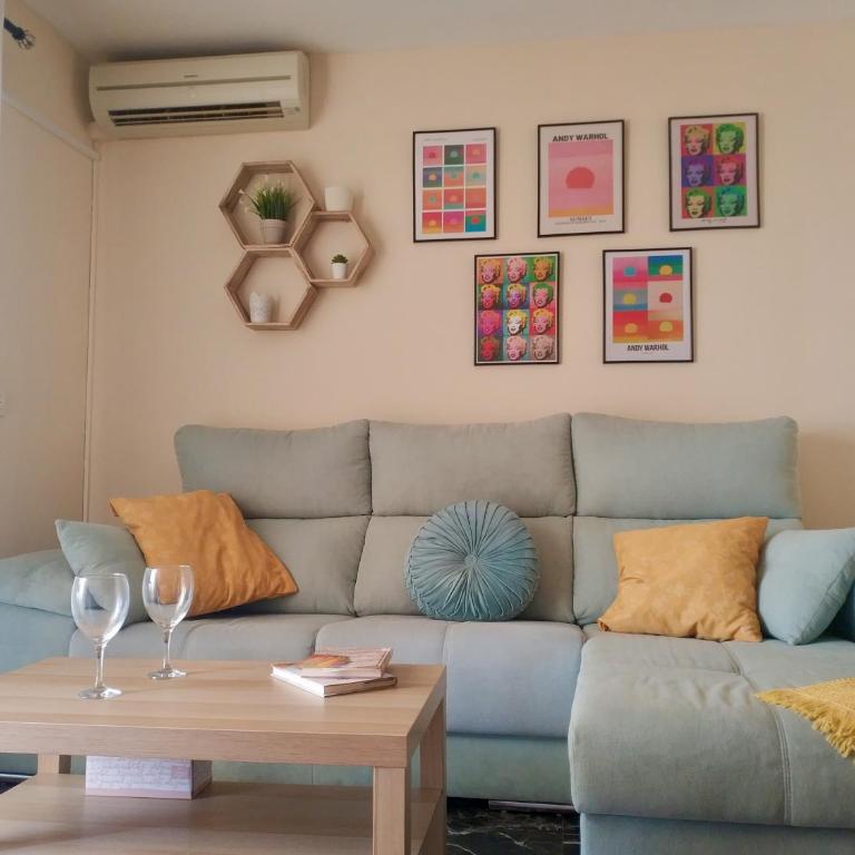 Las Rampas Fuengirola Puerto - Two-Bedroom Apartment with Terrace - 6