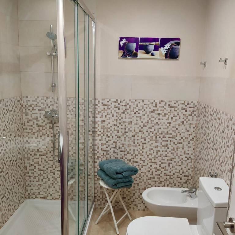 Las Rampas Fuengirola Puerto - Two-Bedroom Apartment with Terrace - 19