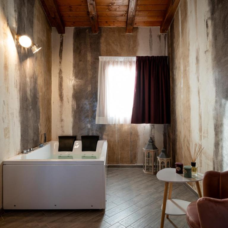 Coro e Bentu Rooms & View - Camera King con Vasca Idromassaggio - 8