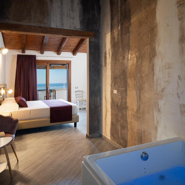 Coro e Bentu Rooms & View - Camera King con Vasca Idromassaggio - 9