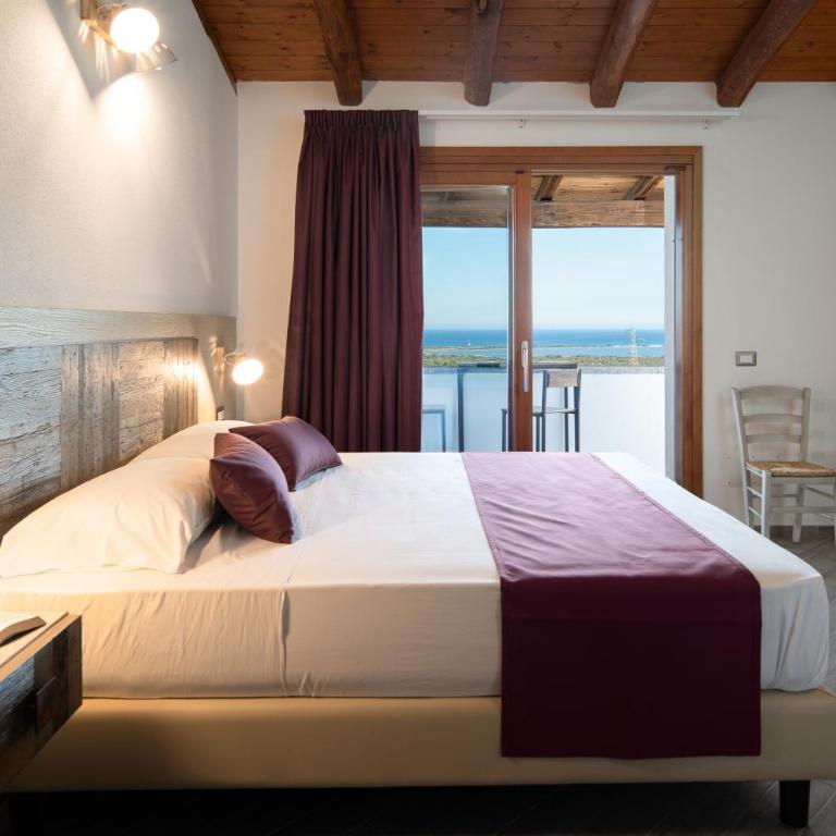 Coro e Bentu Rooms & View - Camera King con Vasca Idromassaggio - 13
