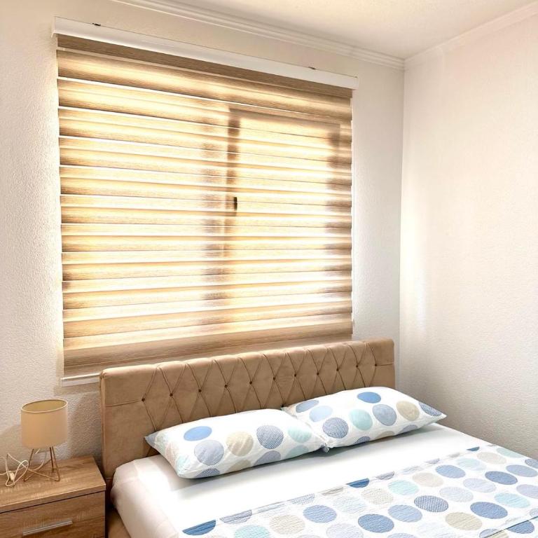 Apartman T&A - Apartman sa 2 Spavaće Sobe i Balkonom - 8