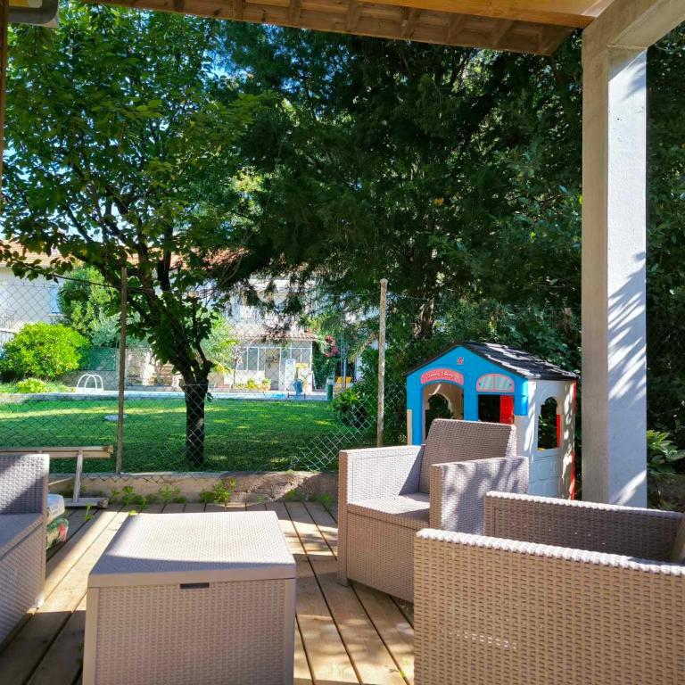 Maison, piscine, climatisation parking, 10min à pied du centre - Villa 2 Chambres - 24