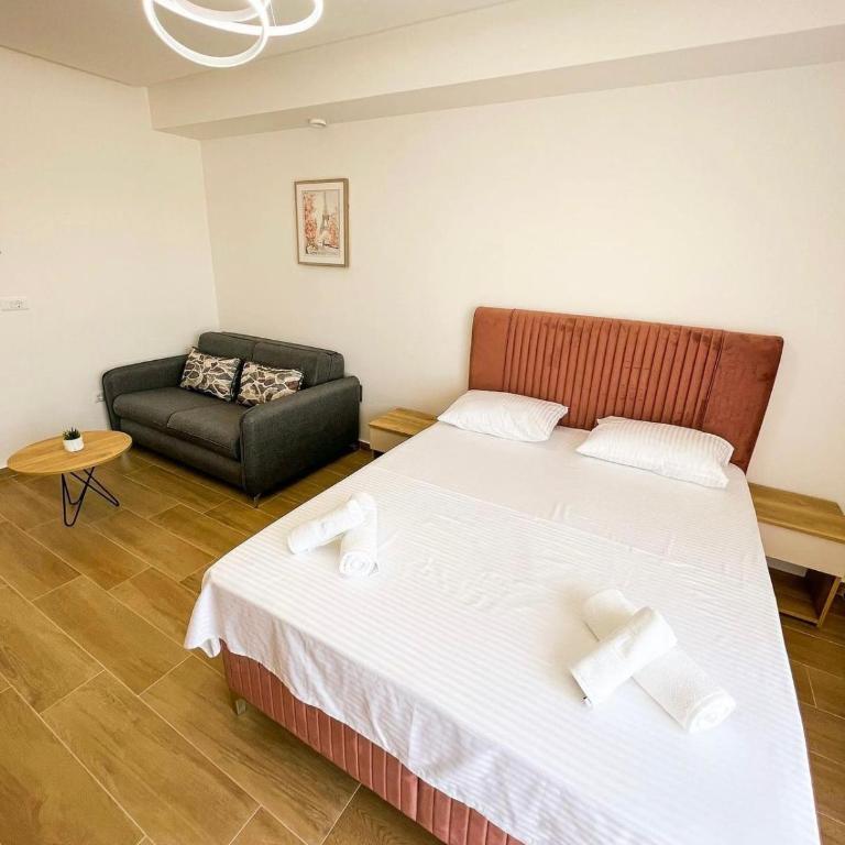 Square Residence & Pool - Comfort Quadruple Room - 4