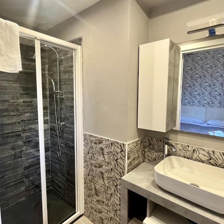 B&B Dimora Emily - Double Room with Balcony - 6