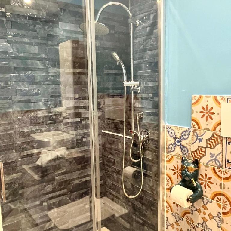 B&B Dimora Emily - Double Room with Balcony - 11