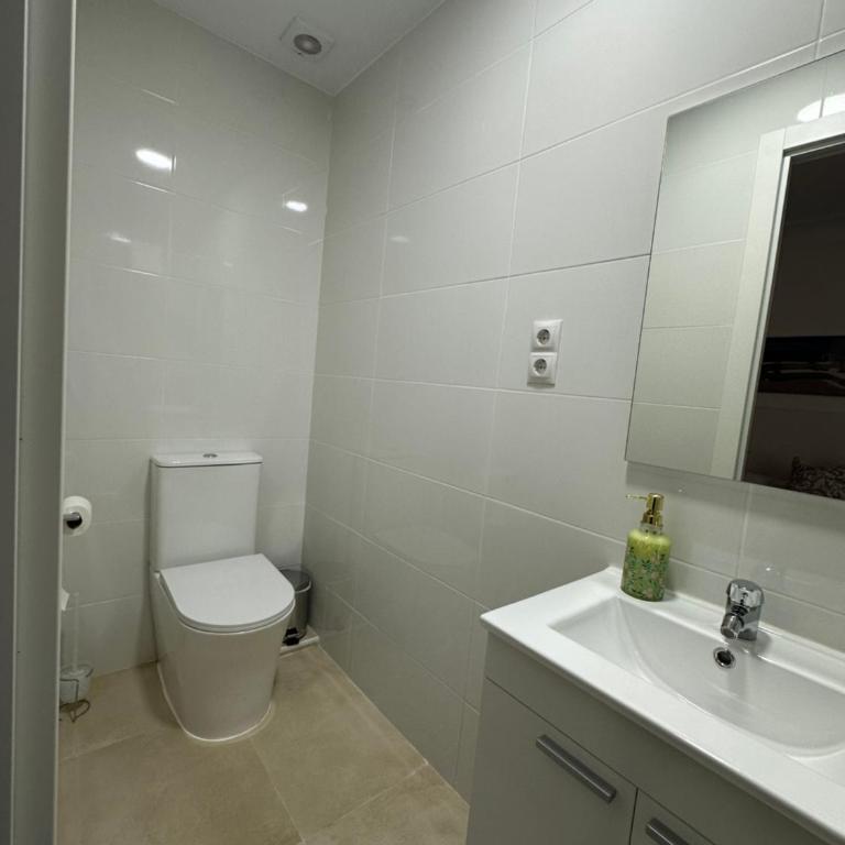 Hostal Arrate - Camera Matrimoniale con Bagno Privato - 7