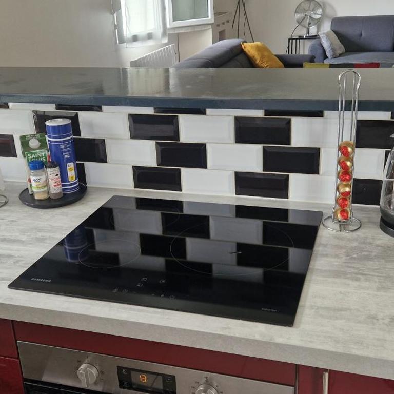 Appartement cosy spacieux parking gratuit en face - Apartment mit 1 Schlafzimmer - 7