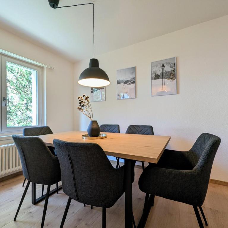 Sunny 3-Bedroom Apartment with Balcony & Parking - Apartment mit 3 Schlafzimmern - 9