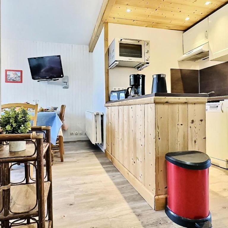 Résidence Les Roches Rouges A Ou B - Appartement agréable de 4 pièces pour 8 personnes à Tignes proche des commerces et des pistes dans le quartier du Lavachet MAE-1994 - Appartement - 4