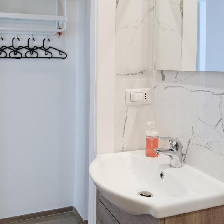 GARIBALDI ISOLA APARTMENTS - 80m from GARIBALDI station & 10min from CENTRALE station - Appartamento con 1 Camera da Letto - 19