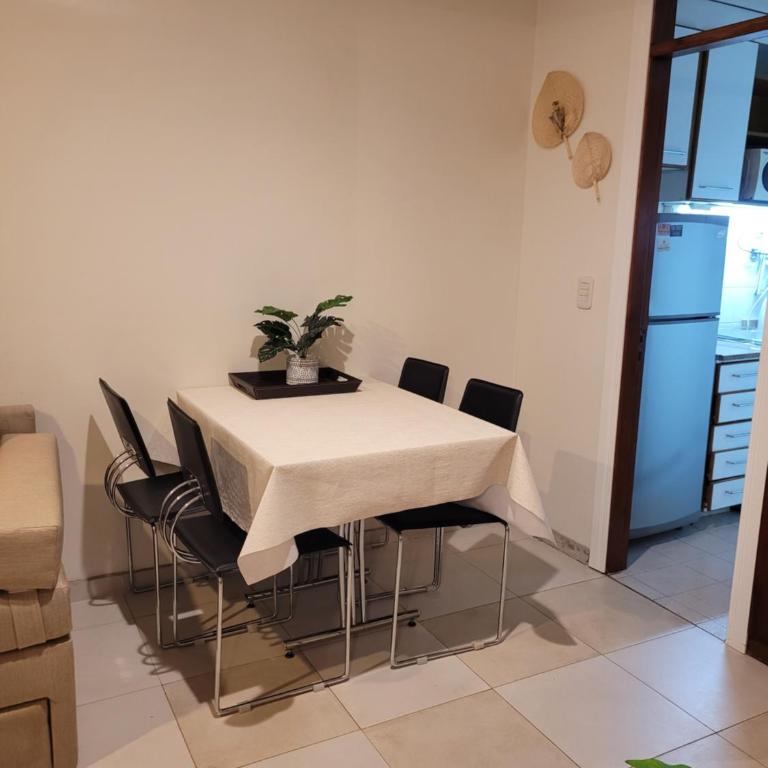 Azcuenaga - Recoleta con patio privado - One-Bedroom Apartment - 14