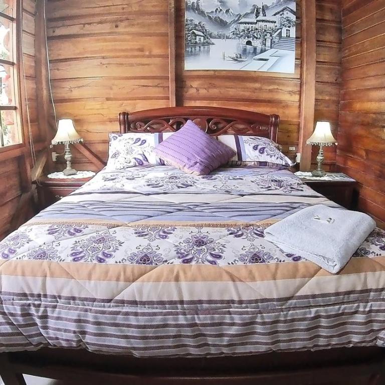 Hosteria Rio Verde - Two-Bedroom Chalet - 10