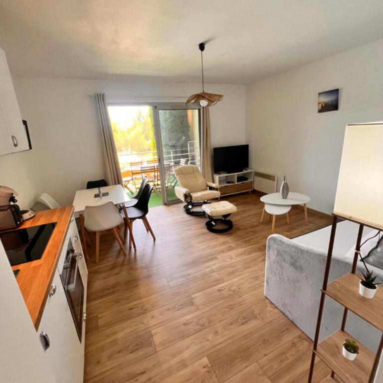 La Terrasse du Liouquet 106 - Piscine et Mer - Apartment with Pool View - 13