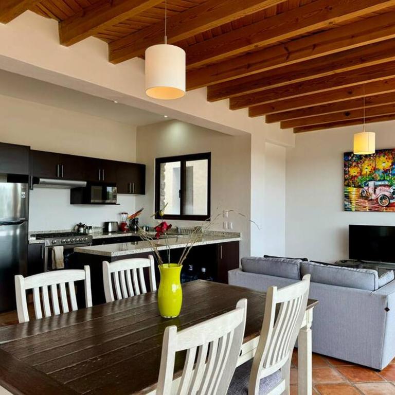 Charming No Stairs Near DT Security Pool Parking - Apartamento de 2 dormitorios con balcón - 34