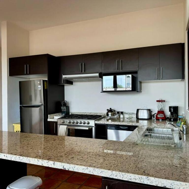 Charming No Stairs Near DT Security Pool Parking - Apartamento de 2 dormitorios con balcón - 36