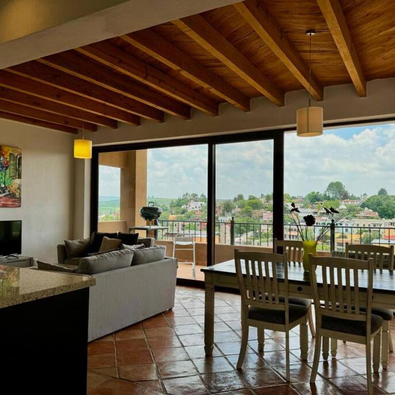 Charming No Stairs Near DT Security Pool Parking - Apartamento de 2 dormitorios con balcón - 39