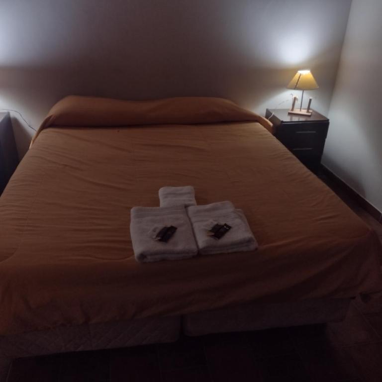 Hotel Cristal - Habitación Doble con baño privado - 1 o 2 camas - 4