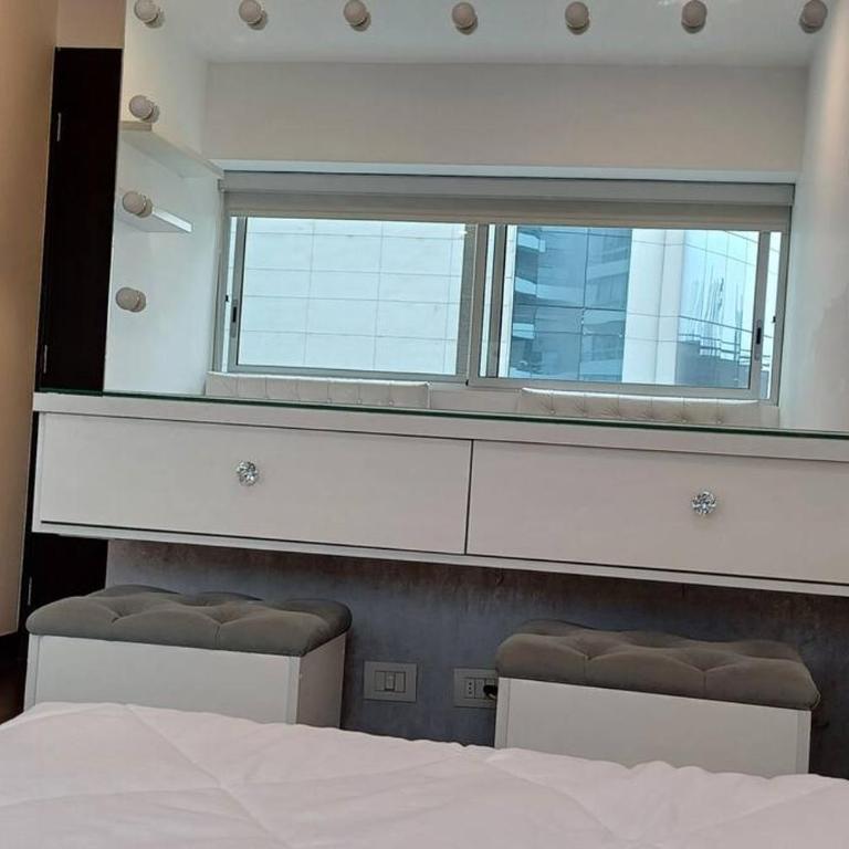Luxury Apartments Moon Suites Top - Three-Bedroom Apartment - 27